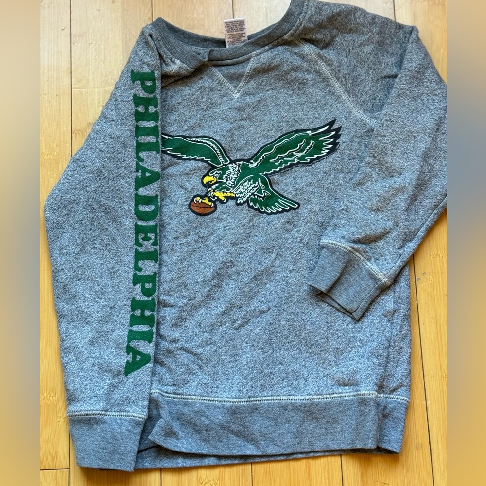 LIKE NEW! Junk Food Gray Philadelphia Eagles lids Sweatshirt Sz S